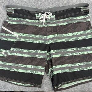 Under Armour Heat Gear Board Shorts Mens 42 Swim Trunks Loose Fit Green Black